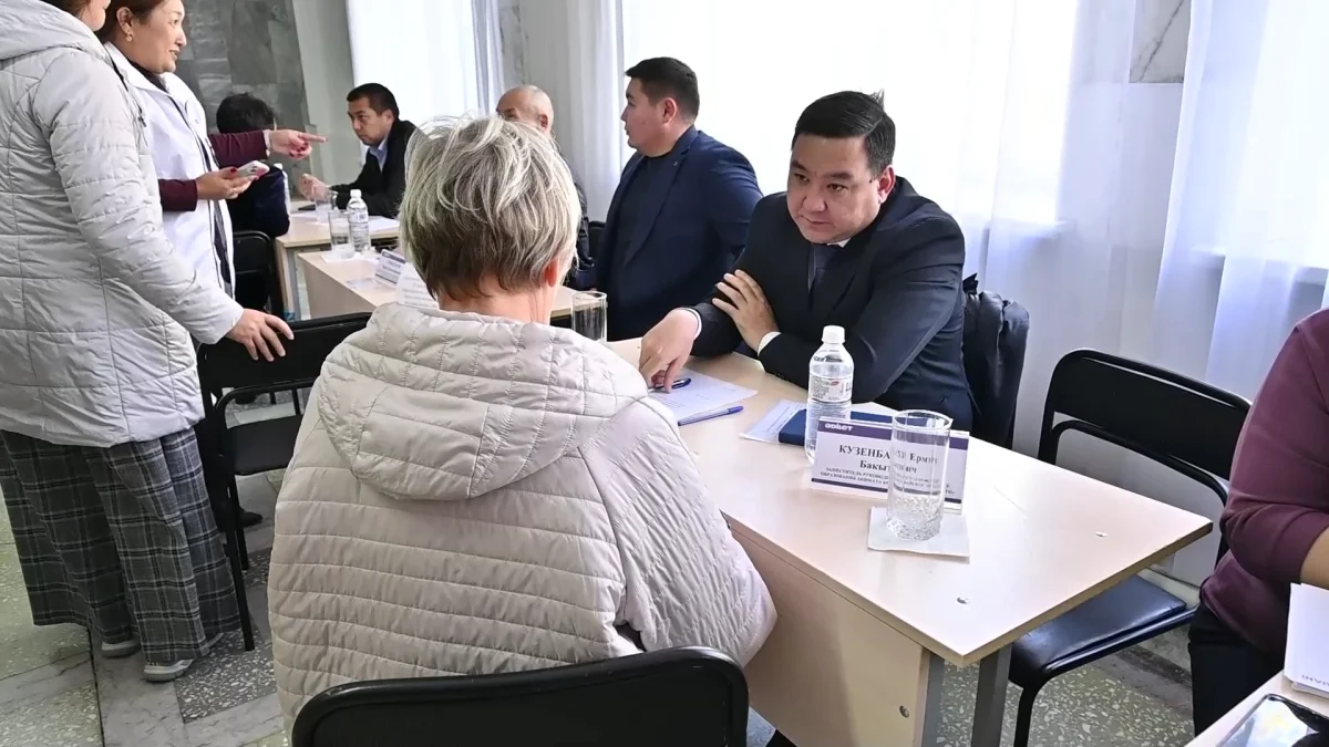 Более 40 сельчан обратились в мобильную общественную приёмную партии «Әділет» в п. Шолаксай Костанайской области