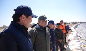 Канат Бозумбаев поручил построить дополнительную плотину к пику паводков в Атырауской области