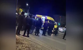 Медики борются за жизнь 7-летней девочки, пострадавшей от наезда в центре Актобе