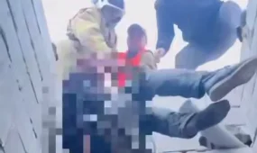 ЧП в Байкенте: мужчина провалился в четырёхметровую яму