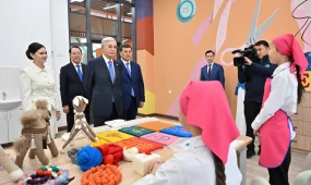Мемлекет басшысы «Сыр жұлдыздары» шығармашылық-инновациялық академиясының қызметімен танысты