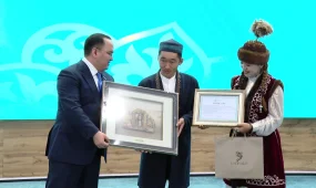 Қытайлық қандас ерлі-зайыпты Атажұртқа ат мініп келді