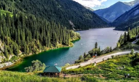 Мәжіліс туризм саласын қолдау мәселелері туралы заң жобасын қарайды