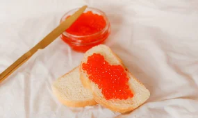 В Казахстане утвердили правила маркировки икры осетровых видов рыб