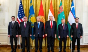 Орталық Азия мемлекеттері басшылары мен АҚШ Президентінің бірлескен суреті жарияланды