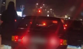 Танцы на светофоре обернулись штрафом: в Абайской области наказаны водитель и пассажиры (ВИДЕО)