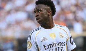 «Реал» мен Винисиус арасы ушығып кетті: корольдік клуб оны 150 млн еуроға сатуға дайын