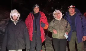 В горах Алматы спасли женщину с ребёнком