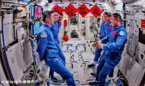 Қытай ғарышкерлері Жерге қайта алмай жатыр