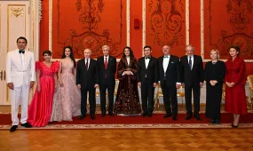 Президенттер концерттен соң сахна шеберлерімен әңгімелесті