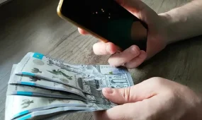 Ақтөбеде 10-нан астам тұрғынды алдап, 100 млн теңгені жымқырған күдікті ұсталды