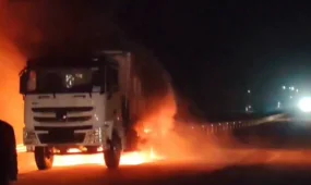 Грузовик загорелся на трассе «Алматы - Усть-Каменогорск»