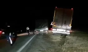 Пьяный дальнобойщик с 30 тоннами техники пытался скрыться от полиции в Костанайской области