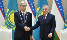Қасым-Жомарт Тоқаевқа Өзбекстанның ең жоғары мемлекеттік наградасы табысталды