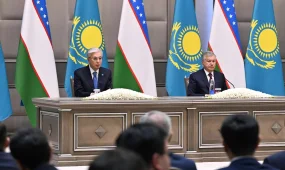 Қазақстан мен Өзбекстан президенттері БАҚ өкілдеріне арналған брифинг өткізді