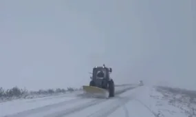 Дороги закрыли в двух областях Казахстана из-за непогоды