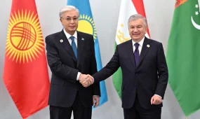 Токаев прибыл в Конгресс-центр Ташкента для участия во встрече лидеров Центральной Азии