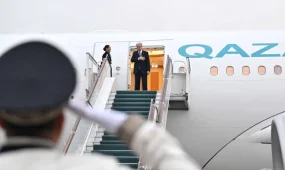 Мирзиёев проводил Токаева в аэропорту