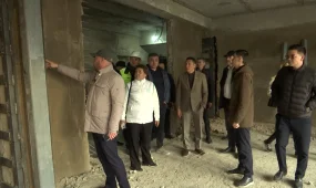 Неровные стены, осыпающая штукатурка: ремонт поликлиники раскритиковали в Алматы