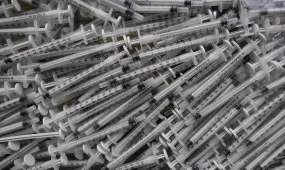 Он күнде заңсыз айналымнан 55 келіден астам "синтетика" тәркіленді