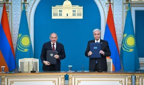 Қасым-Жомарт Тоқаев пен Никол Пашинян келіссөз қорытындысы бойынша Бірлескен мәлімдеме қабылдады