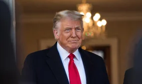 Суд США приостановил расширение ускоренной депортации мигрантов