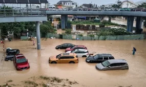 Вьетнамдағы су тасқынынан қаза тапқандар саны 90-ға жетті