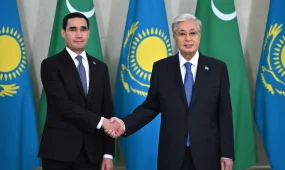 Президент Сердар Бердімұхамедовпен келіссөз жүргізді