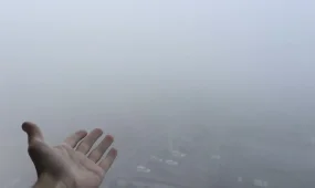 О сильных метелях и туманах предупредили в МЧС