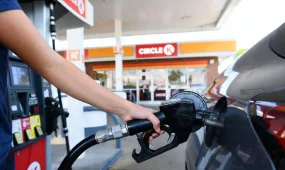 Секреты бензоколонки: как распознать поддельный бензин прямо на АЗС