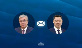 Токаев поздравил Жапарова с успешным проведением выборов в Жогорку Кенеш