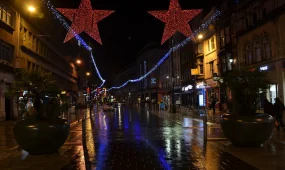 Города Германии сокращают новогоднюю иллюминацию из-за нехватки средств