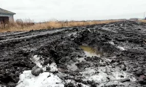 Жизнь в грязи: жители села в Северном Казахстане жалуются на бездорожье