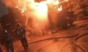 Огонь уничтожил баню в Астане