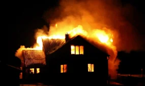 Военнослужащий с ребёнком погибли в пожаре на погранзаставе в Алматинской области