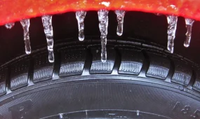 Трассы закрыты из-за ледяного дождя в двух регионах Казахстана