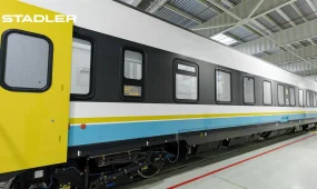 Нацперевозчик показал, как выглядит новый плацкартный вагон Stadler