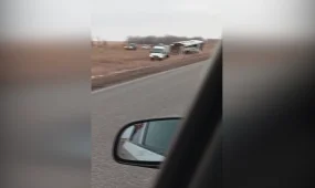 Автобус перевернулся на трассе в Актюбинской области: 5 человек погибло