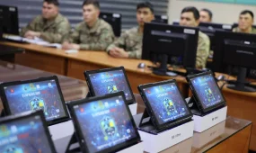 Ұлттық ұланның әскери тәрбиешілері бірегей мобильді қосымшаны тестілеуде