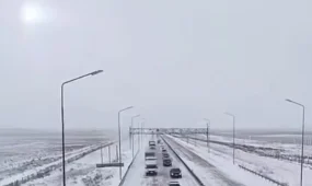 Дороги закрывают в семи регионах Казахстана из-за непогоды