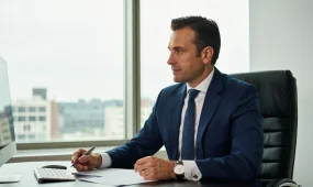 Миллион тенге и выше: в каких профессиях в Казахстане реально получать топ-зарплаты