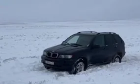 Путешествие по бездорожью закончилось вызовом спасателей в Мангистау