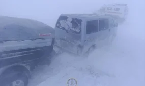 МЧС вытащило застрявших в сугробах граждан под Костанаем