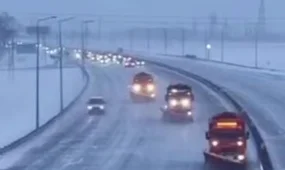 Ожидание на дорогах перерастает в конфликт: водители спорят с полицией на трассе «Астана - Щучинск»