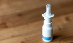 Сон под угрозой: как спреи от насморка мешают ночному отдыху