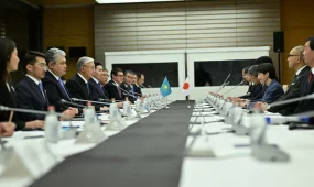 Мемлекет басшысы Жапонияның Премьер-министрі Санаэ Такаичимен келіссөз жүргізді