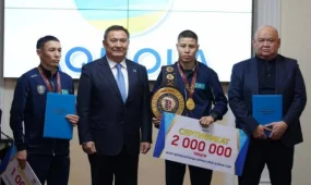 Ақмола облысының әкімі боксшыларға қаржылай сыйақы табыстады