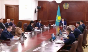 «Закон и Порядок»: Олжас Бектенов провел заседание МВК по профилактике правонарушений и мерам безопасности в праздничные дни