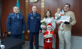 Павлодар облысында зейнеткерді алаяқтардан құтқарған қырағы такси жүргізушісі марапатталды