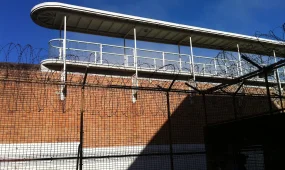 124 смерти за год: депутаты заявили о системных проблемах в СИЗО и колониях Казахстана